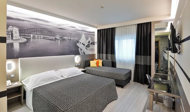 غرفة ديلوكس رباعية، The Sydney (ex Novotel Bologna Fiera) 2/9