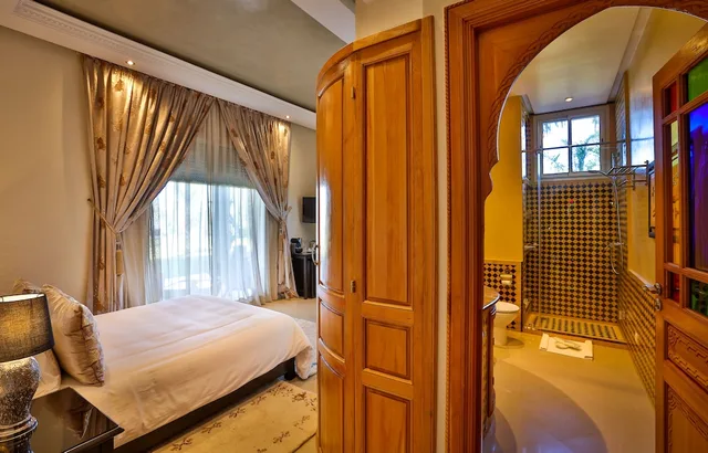 Deluxe, Double Bed, Pool Side، Palais Amador 2/3