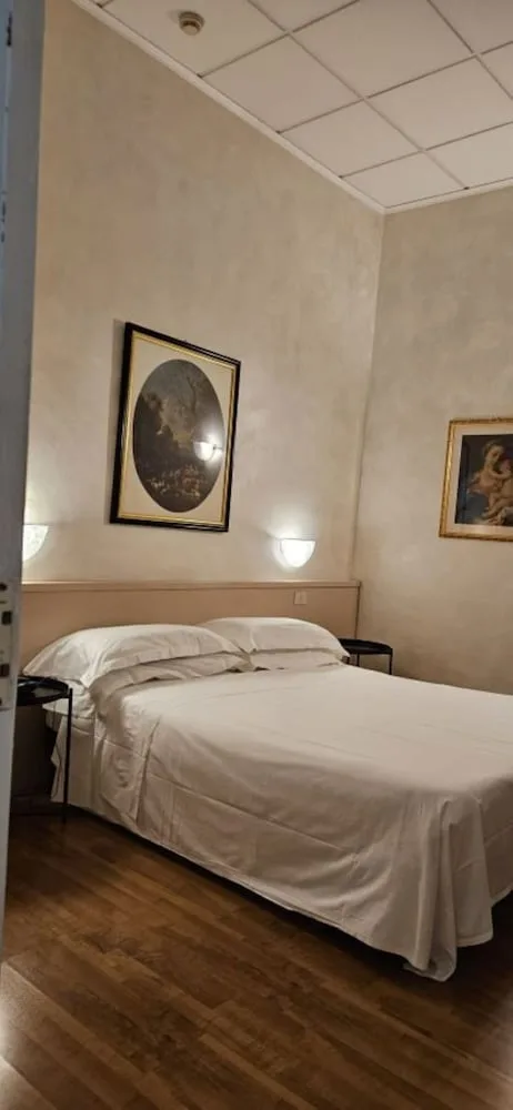 غرفة قياسية بسرير مزدوج أو سريرين منفصلين، Hotel Julia 6/10