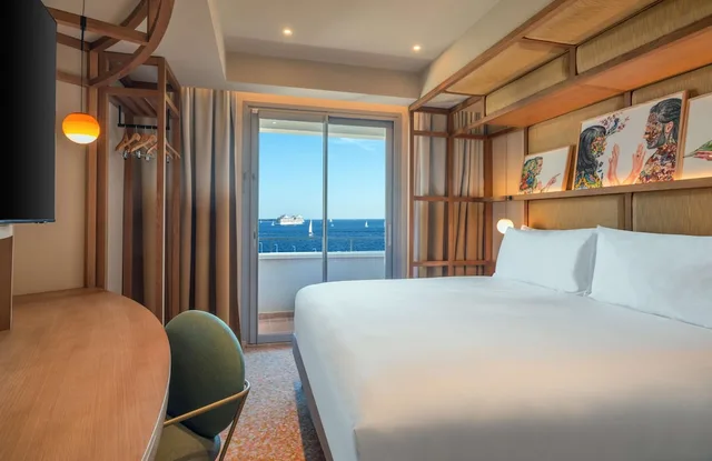 2 Bedrooms, Canopy, Suite, 2 King Beds، Canopy by Hilton Cannes 2/6