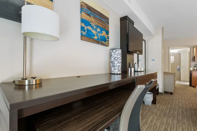 Suite, Multiple Beds, Sofa، Holiday Inn Express Hotel & Suites Bethlehem 5/7