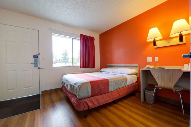 غرفة قياسية بسرير مزدوج لذوي الإعاقة، Motel6 Seattle, WA - Airport 4/10
