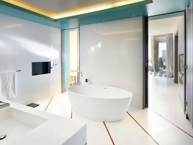جناح جونيور بسرير كينج بإطلالة على البحر، SOFITEL TAMUDA BAY BEACH AND SPA 10/10