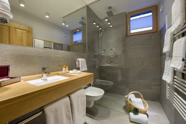 Tower, Suite, King Bed, Sofa، Norica Hotel 2/2