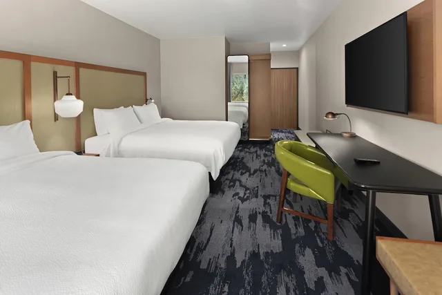 غرفة بسريرين كينج لذوي الإعاقة، Fairfield Inn & Suites by Marriott Anaheim Los Alamitos 1/2