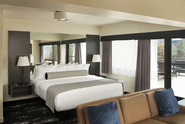 جناح بسرير كينج، Centennial Hotel Spokane 2/5