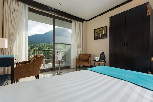 Deluxe, King Bed, Volcano View، Royal Corin Thermal Water Spa and Resort 6/7