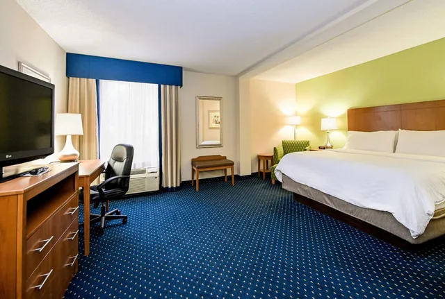 جناح بسرير كينج لذوي الإعاقة، Holiday Inn Express Hotel And Suites Richmond North Ashland 1/5