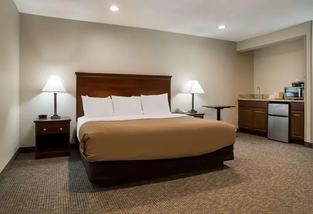 جناح بسرير كينج، Quality Inn Grand Blanc - Flint South 1/2