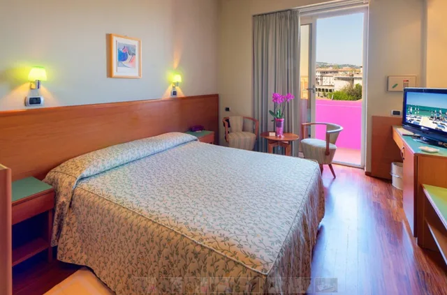 غرفة بسرير مزدوج، SENBHOTEL 2/5