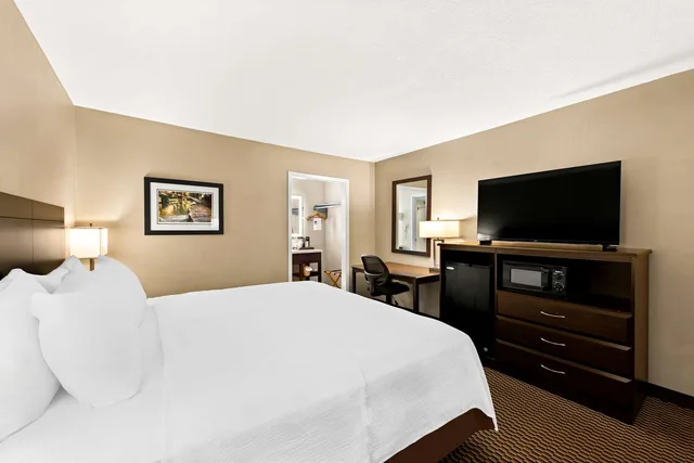 غرفة بسرير كينج، Best Western State Fair Inn 2/4