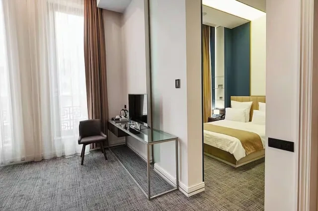 Luxury, King Bed, Aghababyan S Hotel 5/9