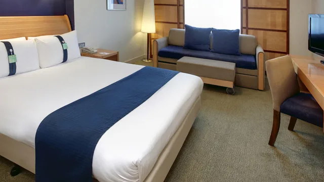 غرفة بسرير كينج، Holiday Inn Aylesbury 2/5