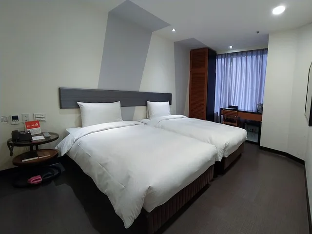 غرفة ديلوكس بسريرين منفصلين، Hotel J 4/7