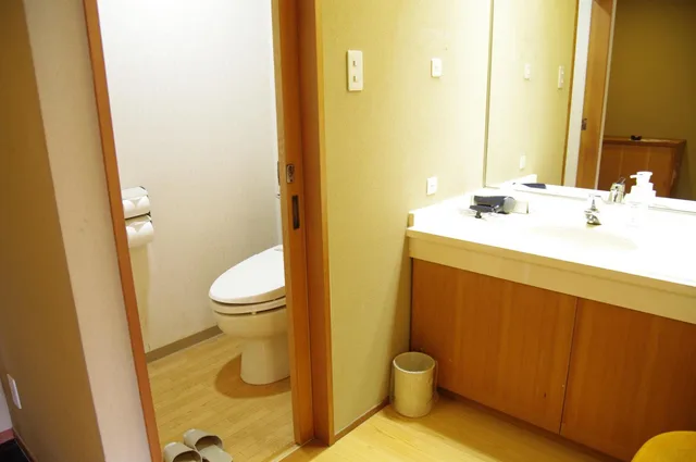 غرفة يابانية بحمام مشترك للمدخنين، Manza Prince Hotel 2/2
