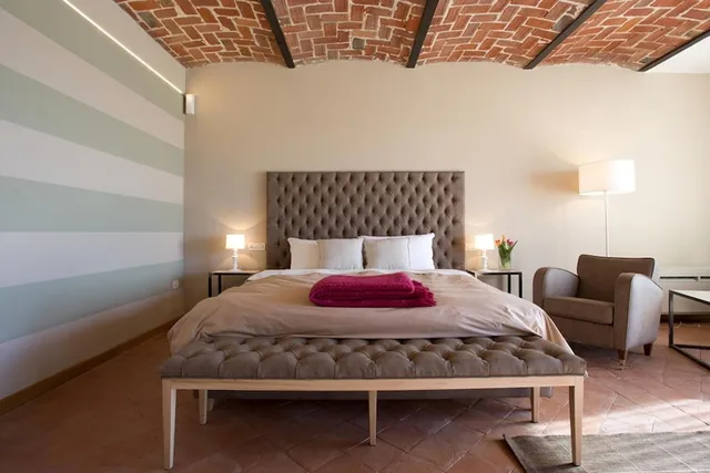 Junior Suite, Queen Bed, Vineyard View، Cascina Marcantonio 1/3
