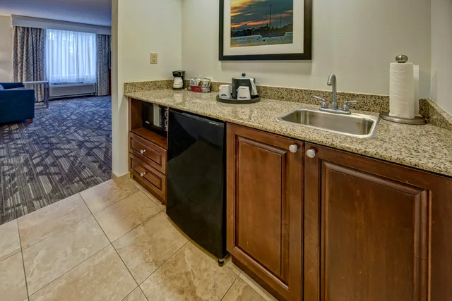 استوديو بسرير كينج لذوي الإعاقة، Hampton Inn And Suites Stuart North 1/2
