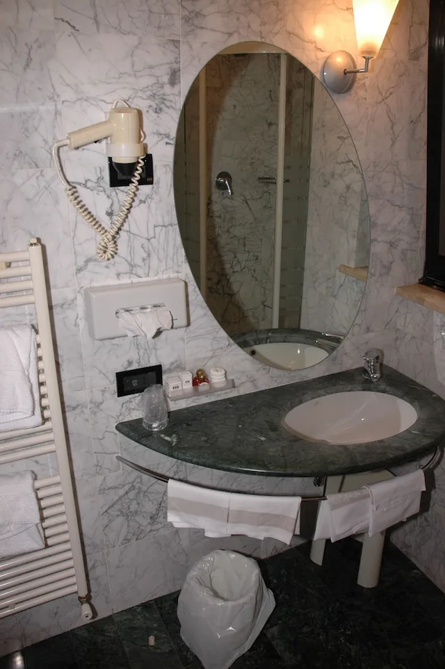 Classic, Single, Single Bed, Michelangelo Palace 6/6