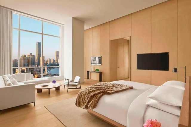 Bund, Penthouse, King Bed, with View، The Shanghai Edition 2/5