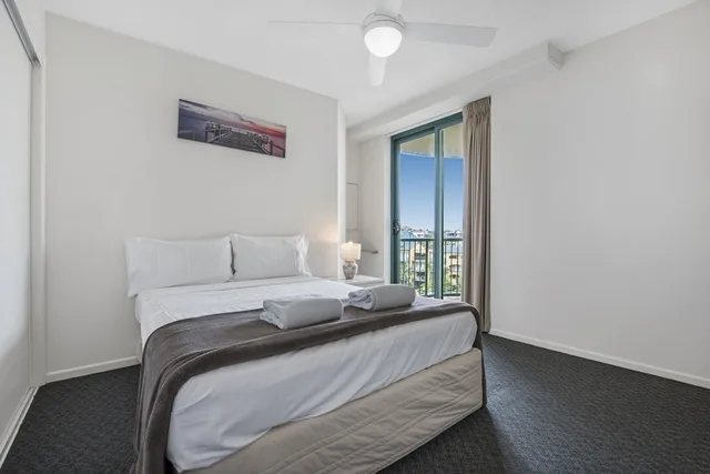 شقة بسريرين كوين وسريرين منفصلين بـ3 غرف نوم، KEY LARGO MAROOCHYDORE 1/8