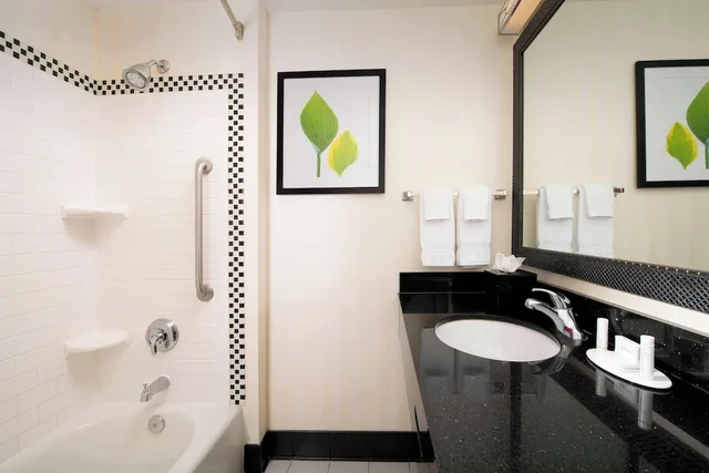استوديو بسرير كينج مع أريكة، Fairfield Inn and Suites Miami Airport South 2/2