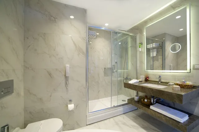 Suite, King Bed, Ramada By Wyndham Istanbul Taksim 5/8
