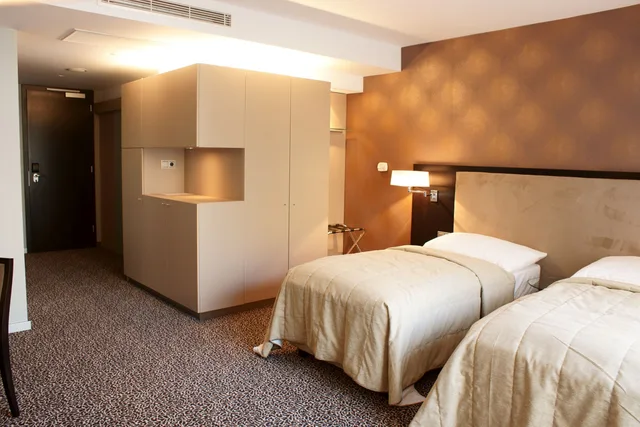 غرفة قياسية بسريرين منفصلين، Hotel Avance 2/2