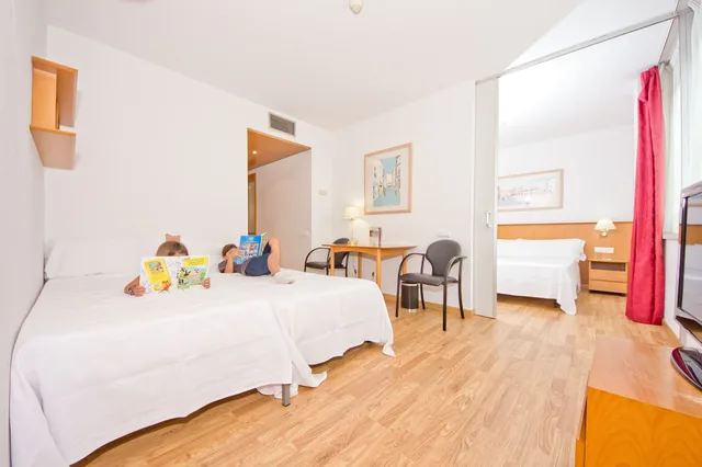 Room, Sextuple, Twin Beds, Sofa, Kitchen, Aparthotel Atenea Valles 2/8