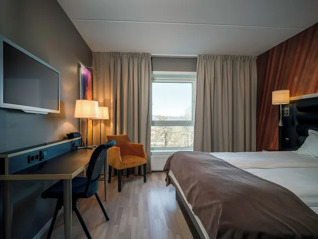 غرفة بسرير مزدوج، Quality Hotel Grand Royal 2/4