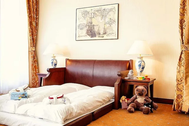 Ocean, Suite, Twin Beds, Beach View، Yachthafenresidenz Hohe Duene 2/5