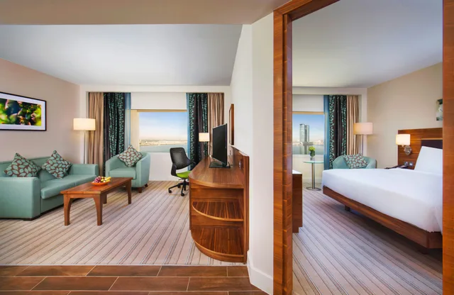 جناح بسرير كينج بغرفة نوم واحدة، Hilton Garden Inn Ras Al Khaimah 3/6