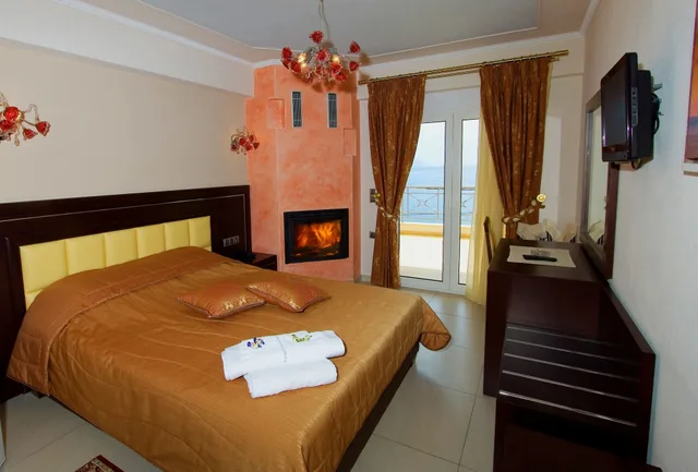 غرفة سوبيريور بسرير مزدوج بإطلالة على البحر، Ilia Mare Hotel 3/6