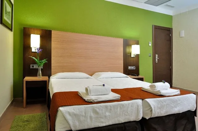 غرفة قياسية بسرير مزدوج أو سريرين منفصلين، Hostal Ballesta 9/10