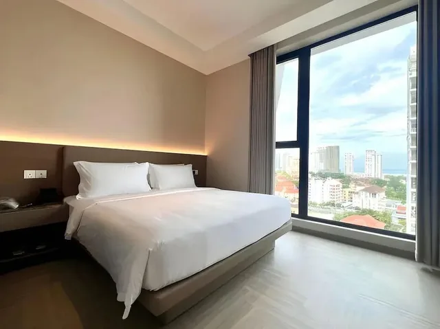 غرفة ديلوكس بسرير كينج، Landison Hotel Penang 3/6