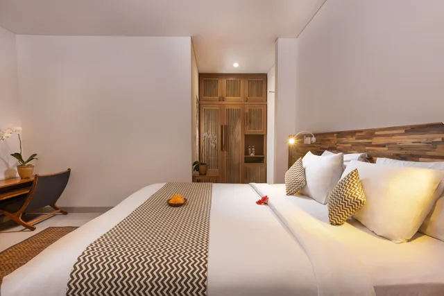 Deluxe, King Bed, Villa Kayu Lama 3/4