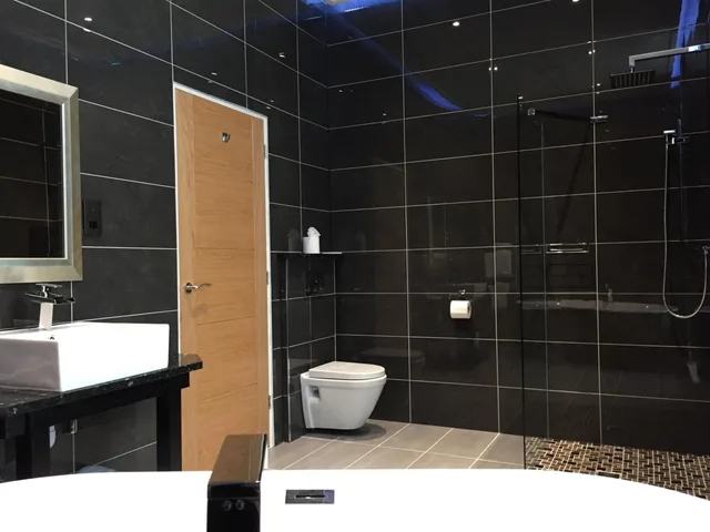 غرفة سوبيريور بسرير كينج، Halvard Hotel 4/6