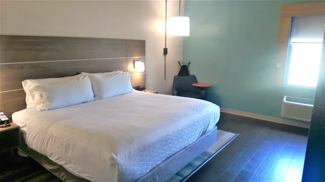 غرفة بسرير كينج، Holiday Inn Express Myrtle Beach-Broadway at the Beach 1/2