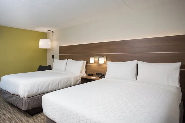 غرفة قياسية بسريرين كوين، HOLIDAY INN EXPRESS CHELMSFORD 2/6