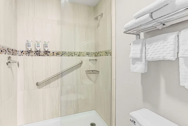 غرفة، Best Western Of Harbor Springs 4/6