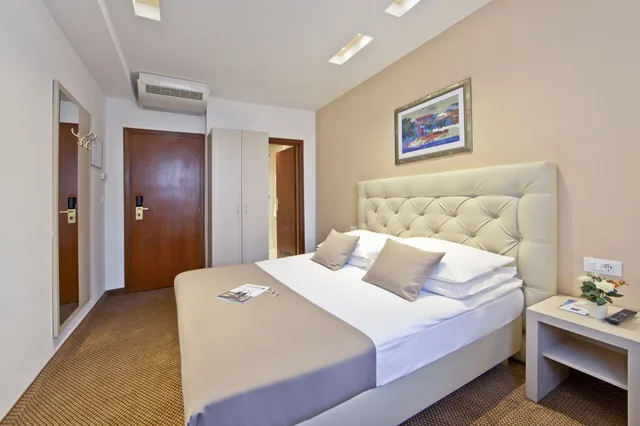 غرفة كومفورت بسرير كوين، Central Hotel Zagreb 3/10