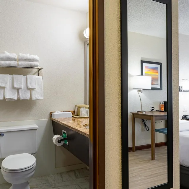 غرفة قياسية، Quality Inn Milan Sandusky 8/8
