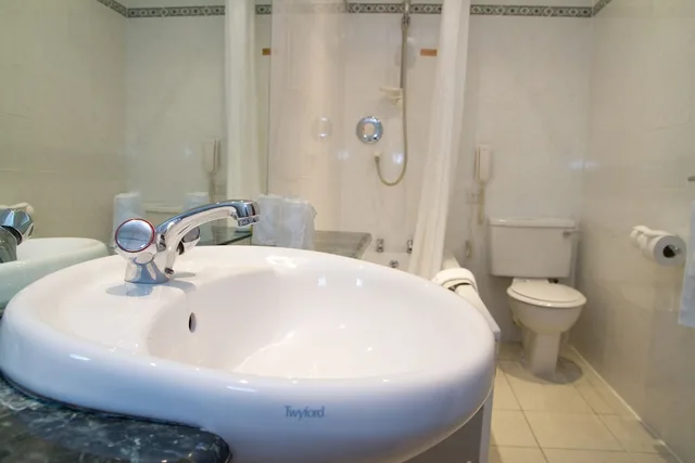 غرفة كلاسيكية بسريرين منفصلين، NETHYBRIDGE HOTEL 8/8