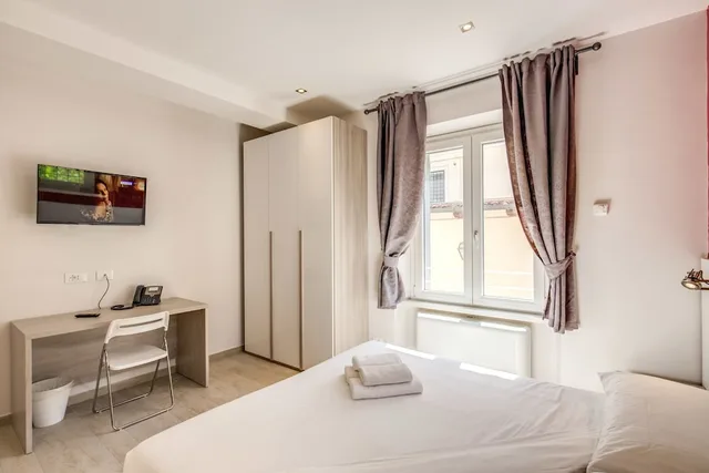 غرفة بسريرين منفصلين، Aurelia Vatican Apartments 1/3