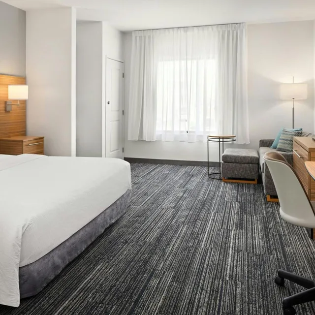 استوديو بسرير كينج مع أريكة بحوض استحمام لذوي الإعاقة، Towneplace Suites Minneapolis Mall of America 3/10