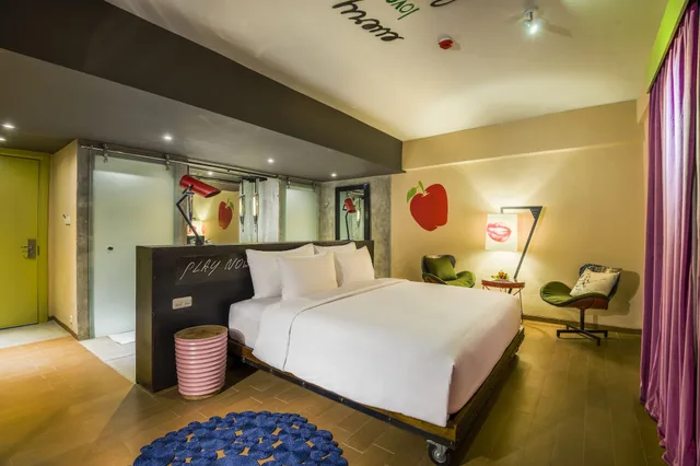 Dash, Deluxe, King Bed, Pool View, Viva Dash Hotel Seminyak 3/5