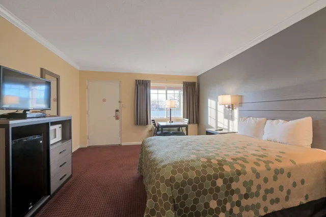 غرفة قياسية بسرير كوين، Econo Lodge Woodland near I-5 2/6