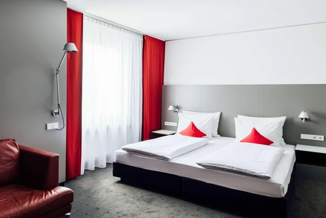 Plus, Comfort، Vienna House Easy by Wyndham Stuttgart 1/14