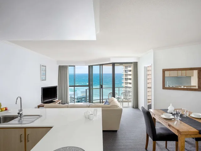 1 Bedroom, Ocean, King Bed، Mantra Sun City Surfers Paradise 2/3