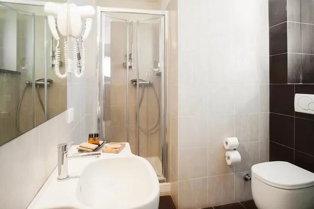 غرفة اقتصادية بسرير كوين، Hotel Hambros Il Parco 4/7