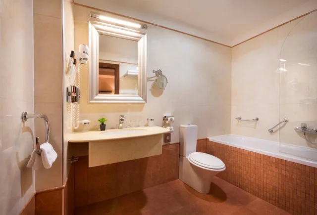 غرفة بسريرين منفصلين، Best Western Premier Hotel Astoria 4/11